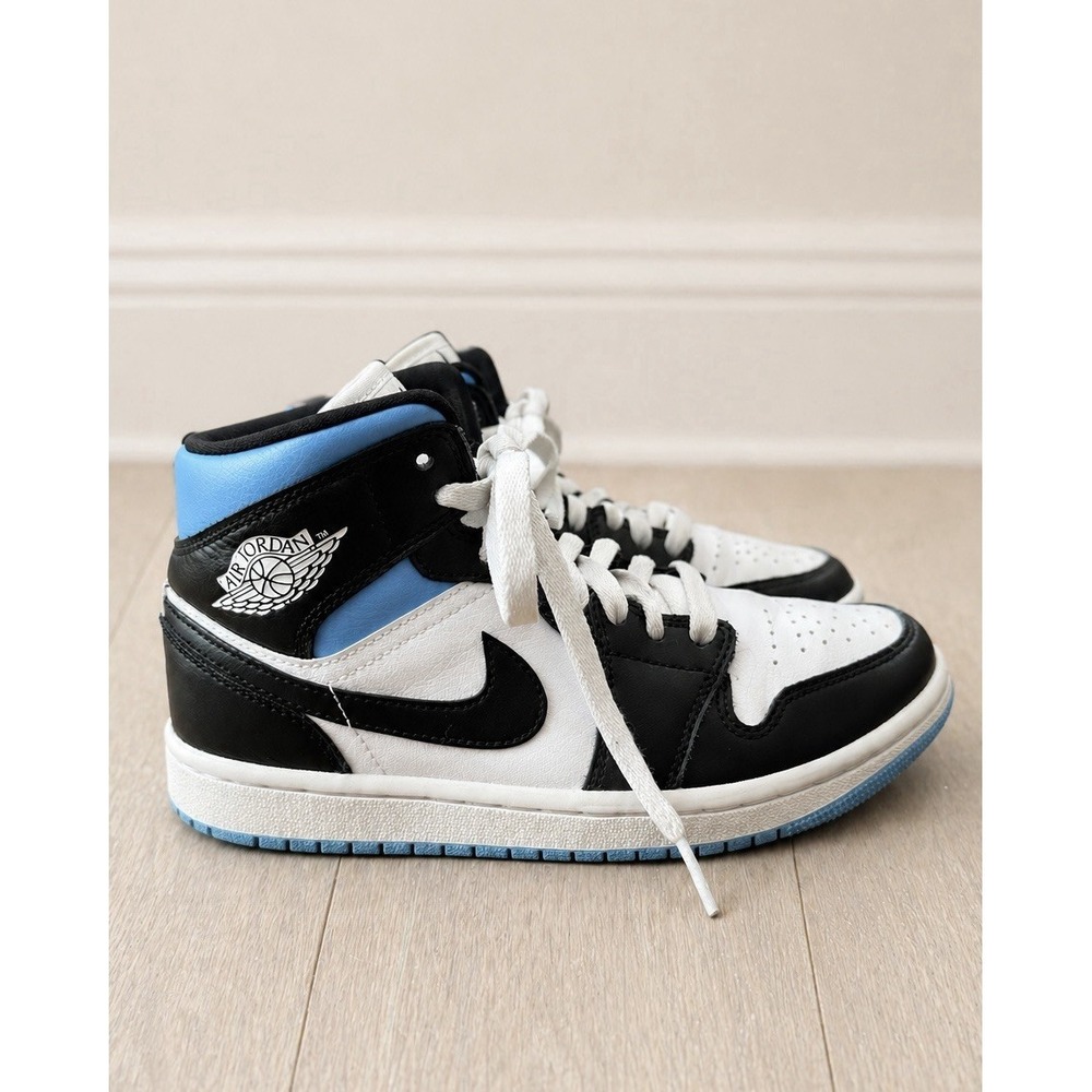 Nike Air Jordan 1 Mid UNC Black White Blue BQ6472-102 Youth Size 6.5Y GS